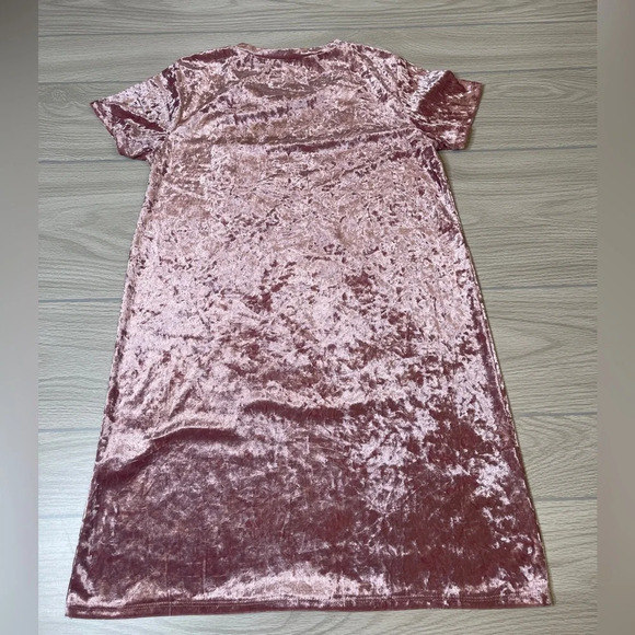 Acting Pro Pink Blush Crushed Velvet Short Sleeved Mini Dress Size M - Picture 8 of 9